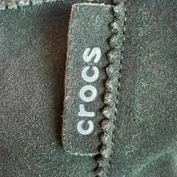 Crocs Adela suede boots size 5 women’s, winter cold wear, GUC - Picture 6 of 7